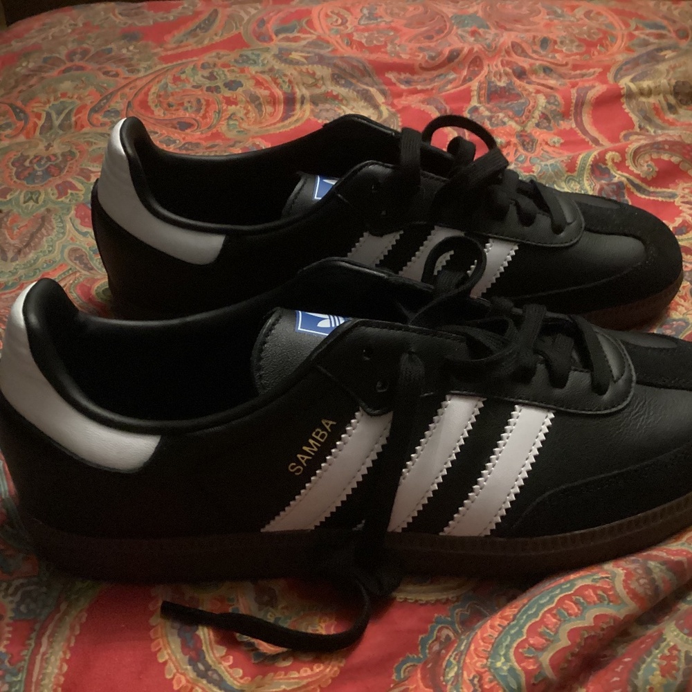 Adidas Samba size 9.5 in black